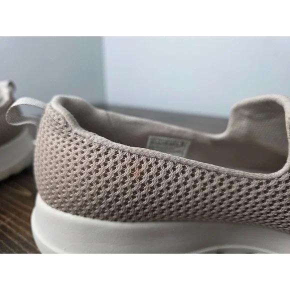 Skechers Shoes Womens Sz. 8.5 Beige Go Walk Joy Goga Max Knit Slip On Comfort - Picture 8 of 14